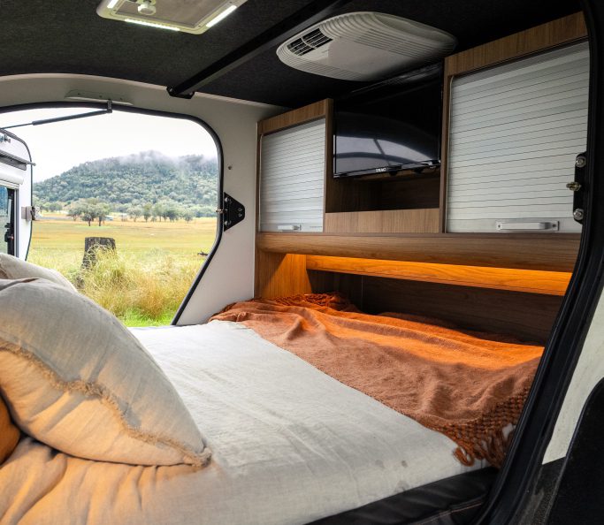 Rover queen bed