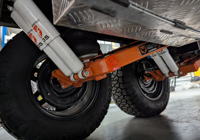 Cruisemaster dual-axle airbag suspension