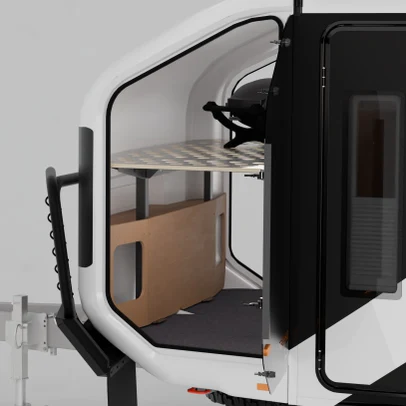 Trekka nosecone with front pockets and a low storage shelf